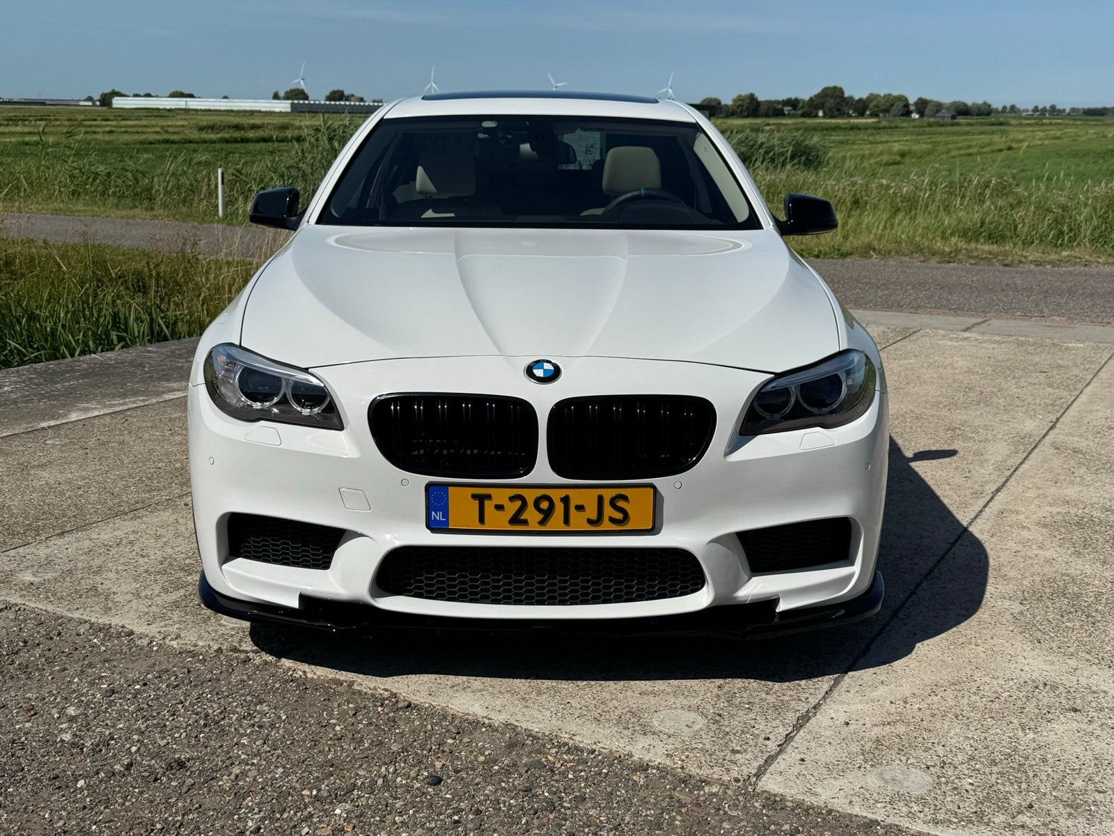 Foto 2 van BMW 535i 390 pk