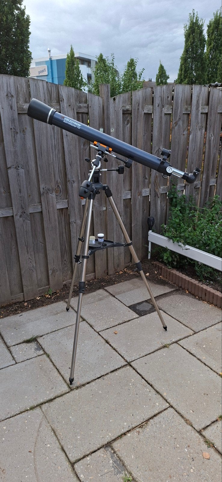 Celestron AstroMaster 70 EQ Refractor Telescoop met Statief, Audio, Tv en Foto, Optische apparatuur | Telescopen, Gebruikt, Lenzentelescoop (refractor)