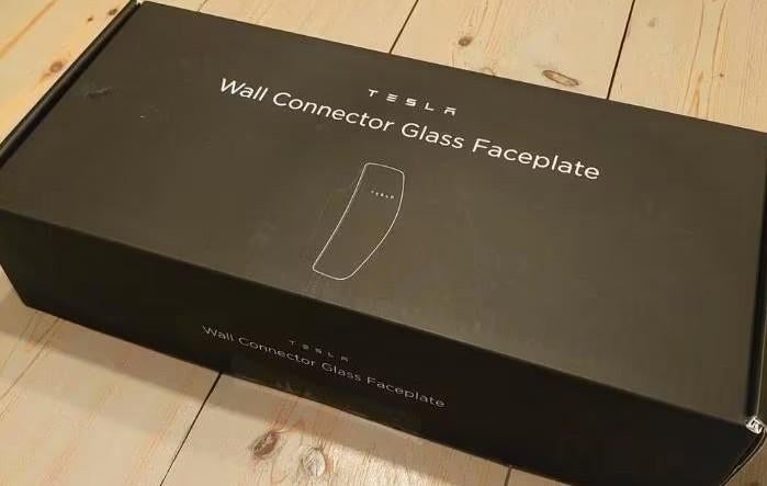 Tesla wall connector front, kleur wit, Ophalen of Verzenden, Nieuw, Laadpaal en Laadkabel