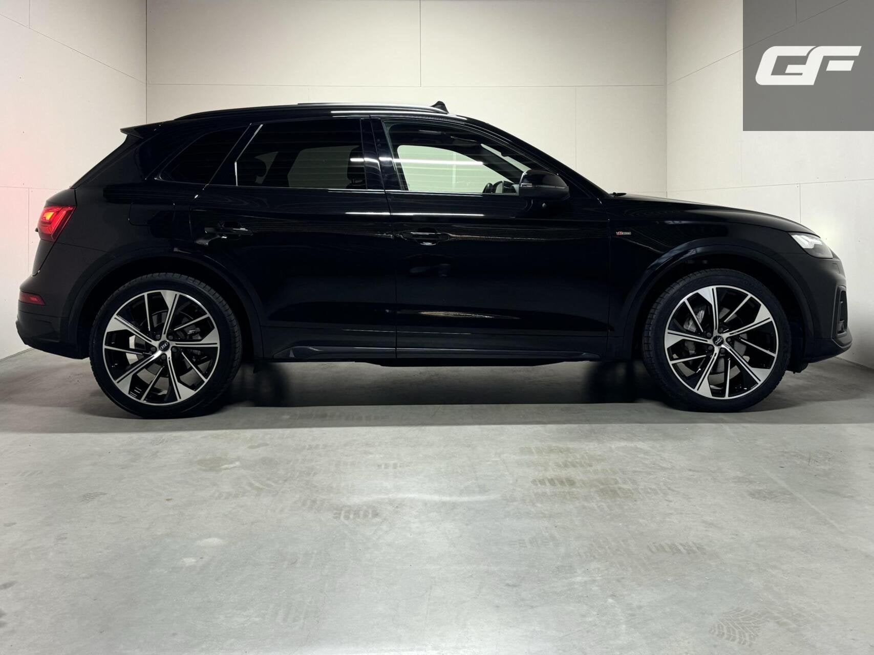 Audi Q5 50 TFSIe Quattro Black Edition S-Line Pano Luchtveri, Auto's, Automaat, Dealer onderhouden, 2005 kg, Gebruikt
