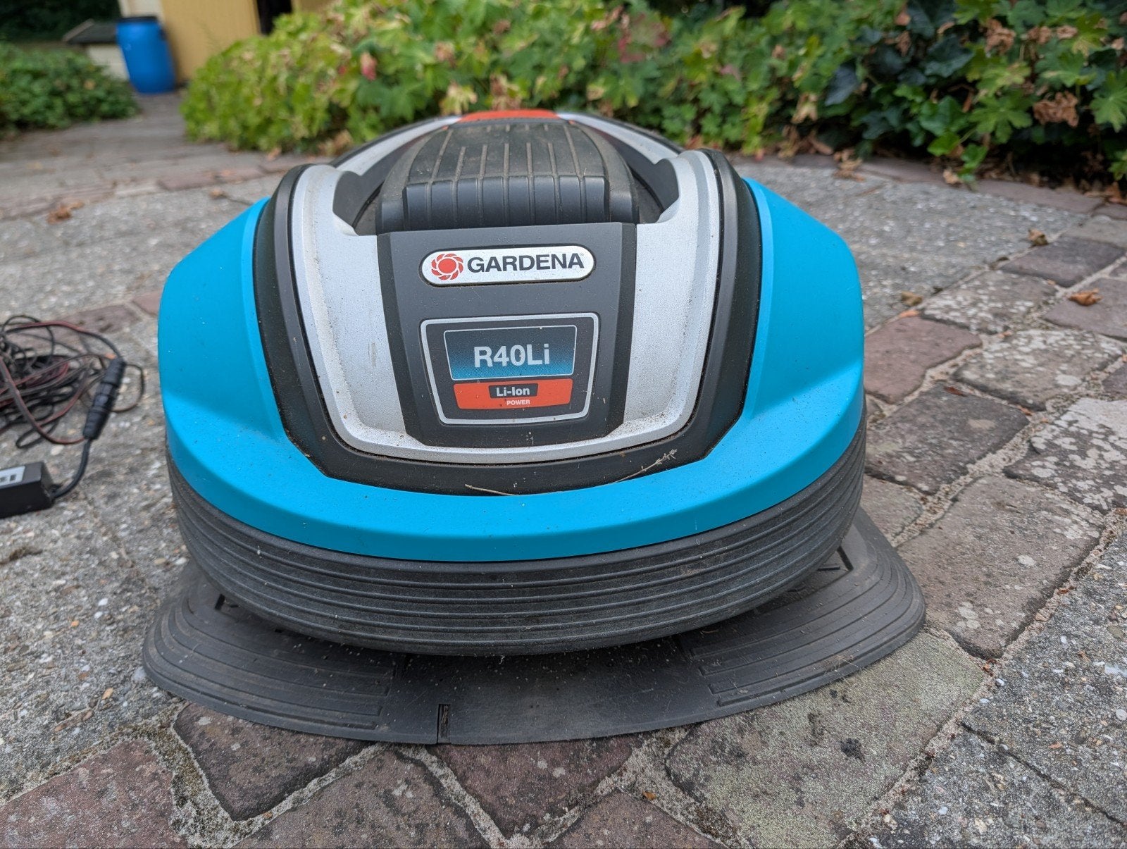 voor onderdelen: Gardena R40Li Robotmaaier - Accu-aangedre, Ophalen, Cirkelmaaier, Gebruikt, Minder dan 30 cm
