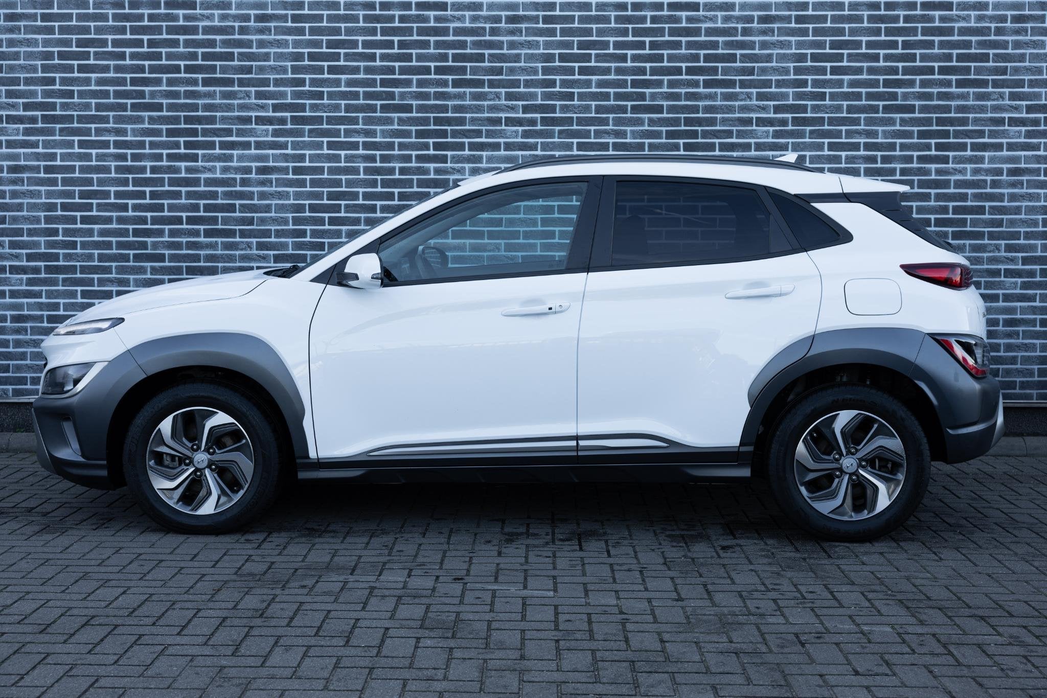 Hyundai Kona 1.6 GDI HEV Fashion | Krell Audio | Head-up Dis, Auto's, Dealer onderhouden, Stof, Gebruikt, 2 kWh