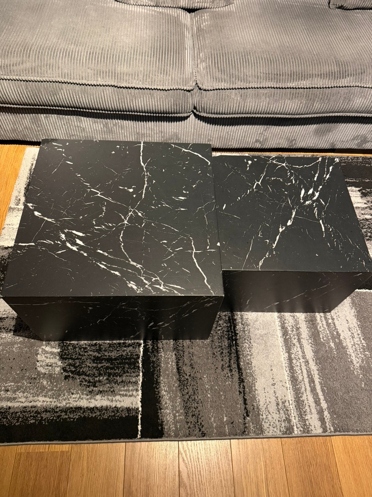 Set van 2 zwarte marmerlook salontafels JYSK, Ophalen, Zo goed als nieuw, Rond, 50 tot 100 cm