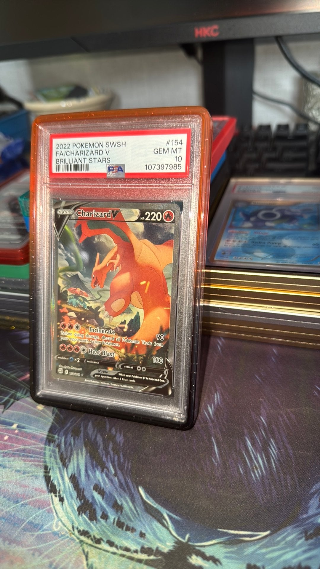 Charizard v alt art psa 10, Ophalen of Verzenden, Zo goed als nieuw