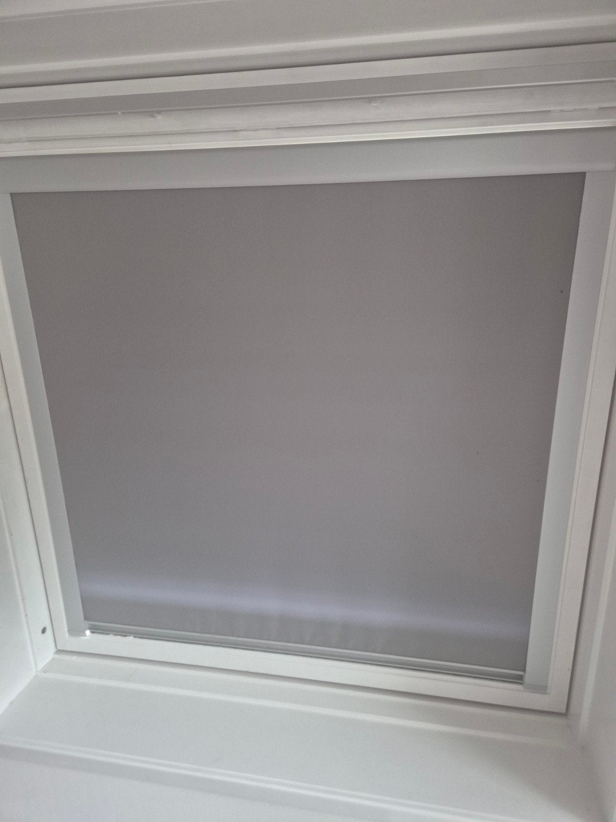 Grijs rolgordijn verduisterend velux ggl 606, Rolgordijn, Verduisterend, Ophalen of Verzenden, Rolgordijn