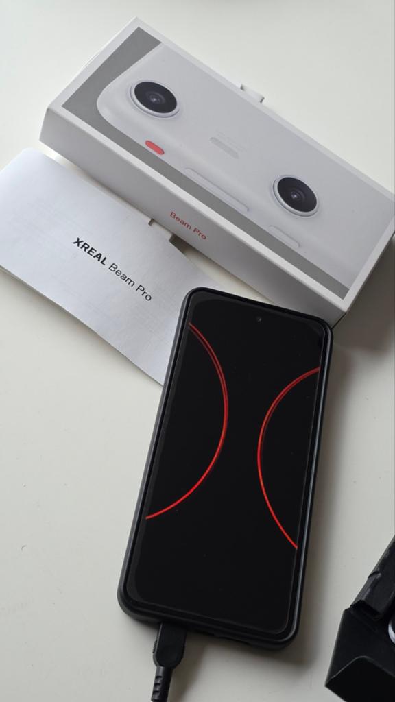 XREAL Beam Pro - Nieuwstaat met 128GB opslag en 6GB RAM, Audio, Tv en Foto, Beamers, Overige technologieën, Ophalen of Verzenden