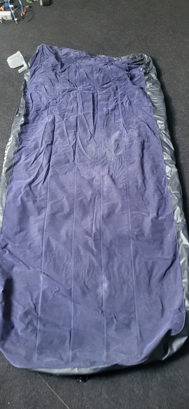 2x Intex 1-persoons luchtbedden - Gebruikt in water, Ophalen, Gebruikt, 1-persoons