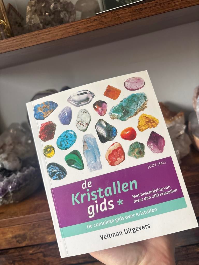 De Kristallen Gids: Complete gids over kristallen, Ophalen of Verzenden, Zo goed als nieuw, Spiritualiteit algemeen, Achtergrond en Informatie