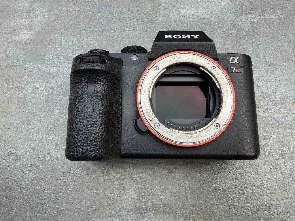 Foto 8 van Sony Alpha A7R II systeemcamera met Extension grip