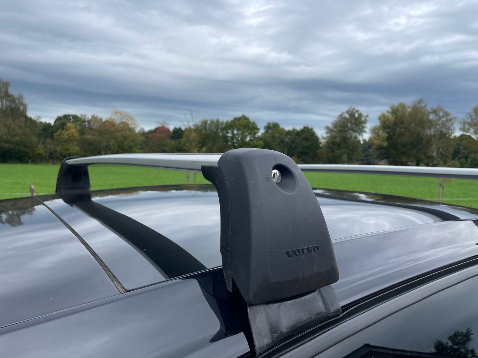 Originele dakdragers Volvo C40, EC40, Auto diversen, Ophalen, Zo goed als nieuw