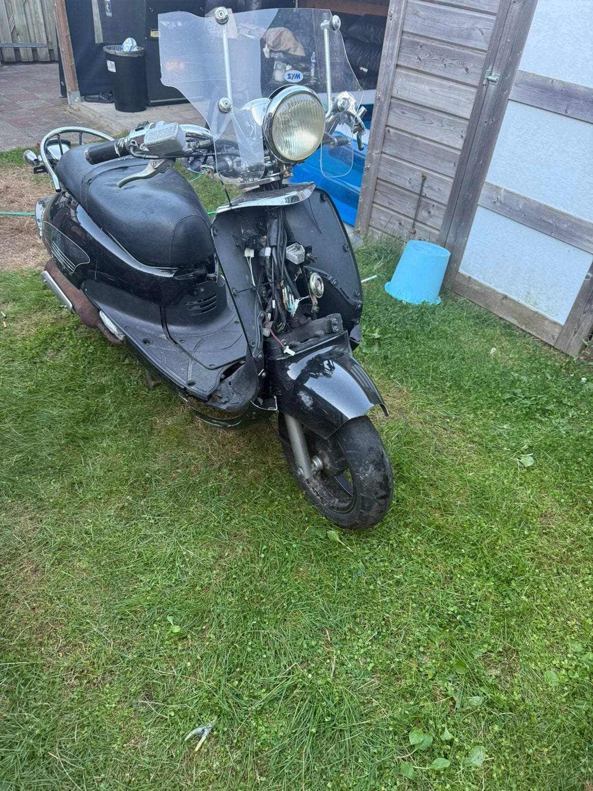SYM scooter met diverse benodigde reparaties, Ophalen, Gebruikt, Maximaal 45 km/u, Allo