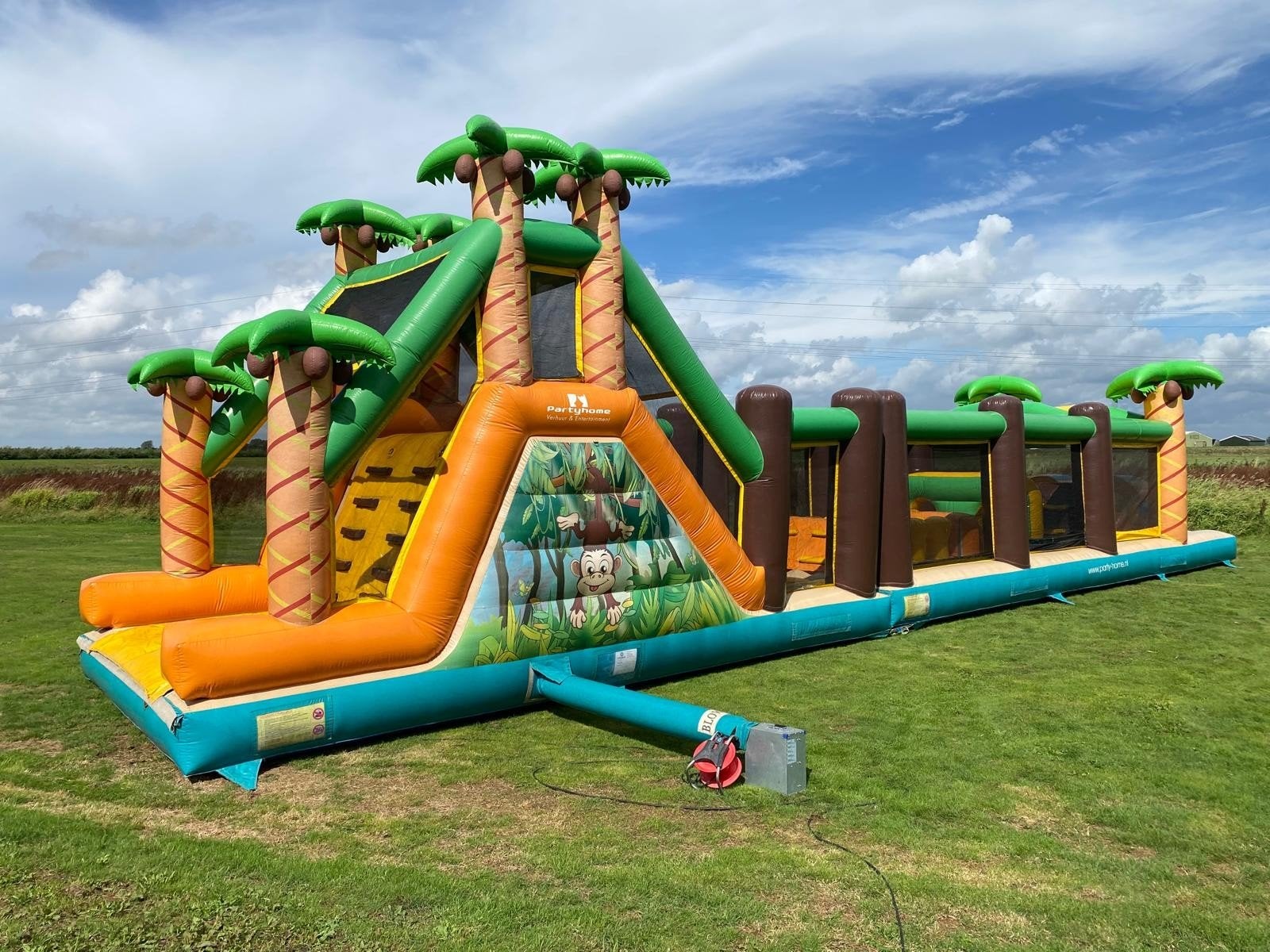 Mega Jungle Run Stormbaan 19M + certificaat (springkussen), Ophalen