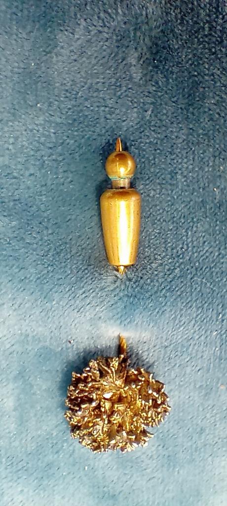 Pin broche in de stijl van Flora Danicka Eggert, Overige materialen, 4 tot 7 cm, Gebruikt, Ophalen of Verzenden