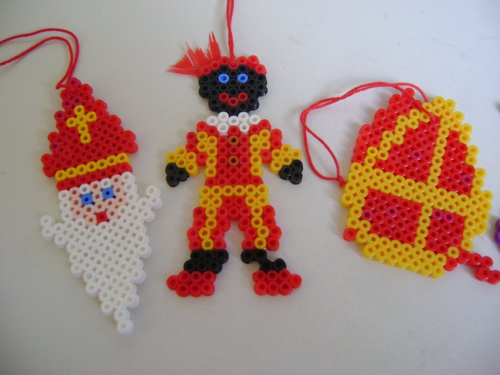 4del sint en pieten hangers van strijk kralen 12 hoog hanger, Ophalen of Verzenden, Zo goed als nieuw
