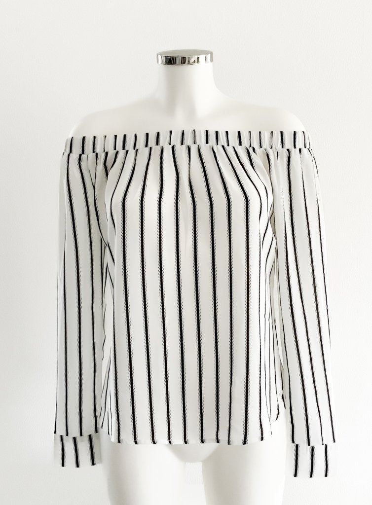 Off-shoulder top Distrikt Norrebro maat M, Kleding | Dames, Maat 38/40 (M), Distrikt Nørrebro, Wit, Ophalen of Verzenden