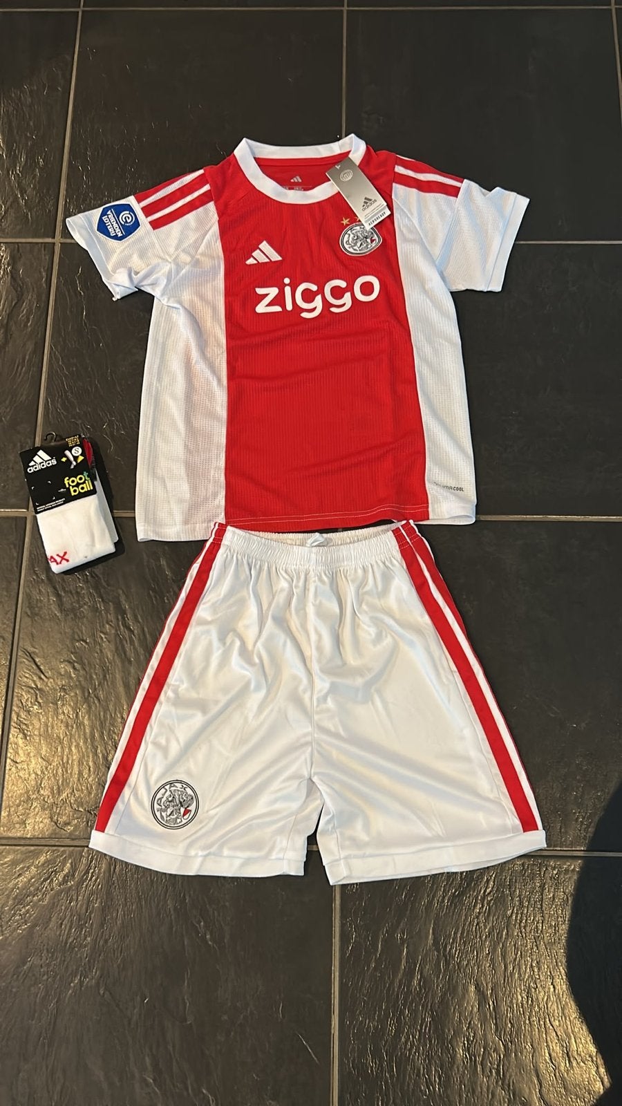 Ajax kids Thuistenue 2026/2027 - maten 140 & 152 &158, Maat XS of kleiner, Ophalen of Verzenden, Nieuw, Set