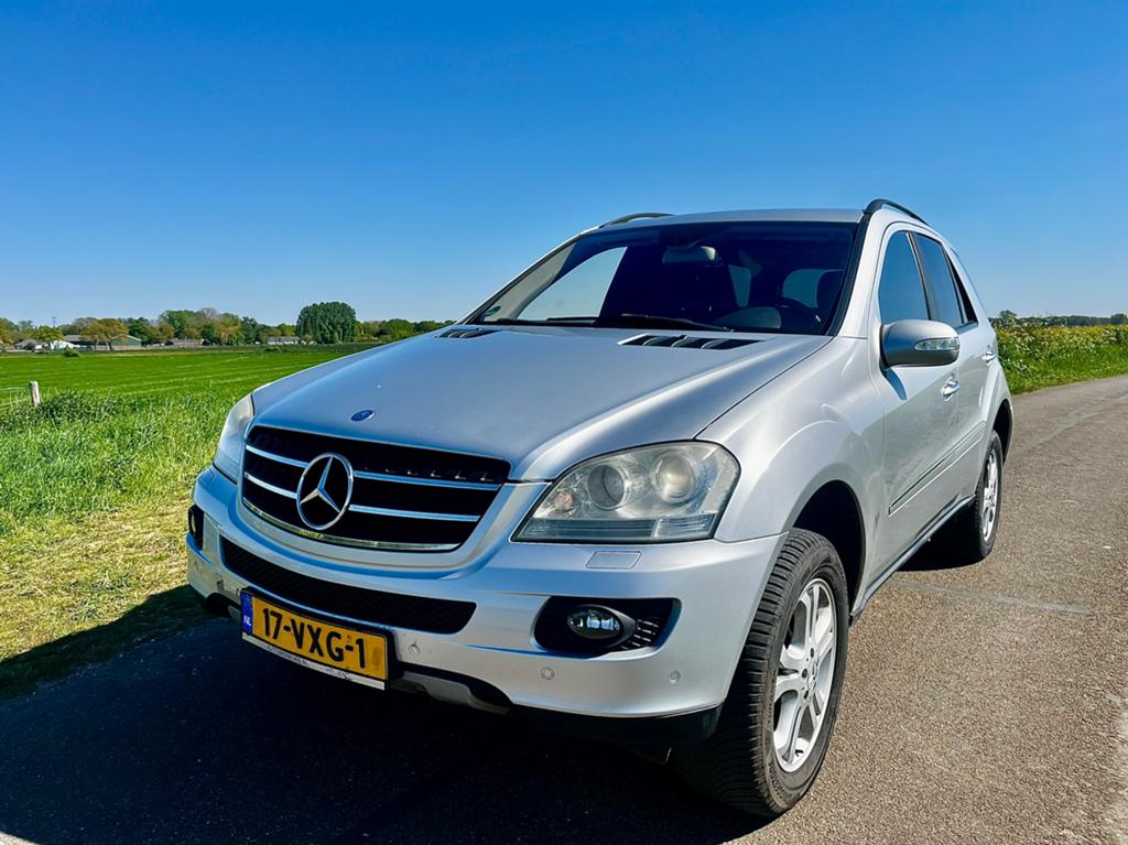 Mercedes ML 320 CDI bouwjaar 2007– Grijs kenteken - trekhaak, Auto's, Automaat, Zwart, 2987 cc, Mercedes-Benz