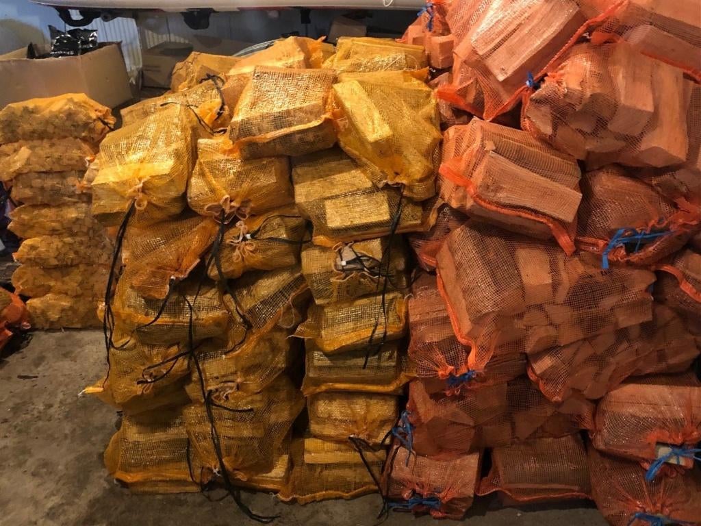 Houtzakken Eiken(9kg XL/ 22L) te koop in Abcoude e.o., Minder dan 3 m³, Ophalen of Verzenden, Eikenhout, Blokken