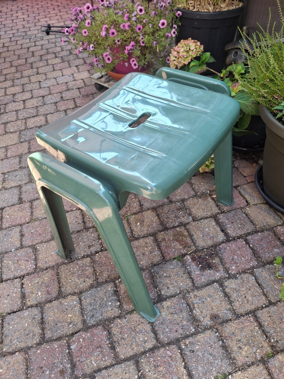 Groene kunststof krukje - handig voor tuin of klusjes, Ophalen, Gebruikt, Kunststof