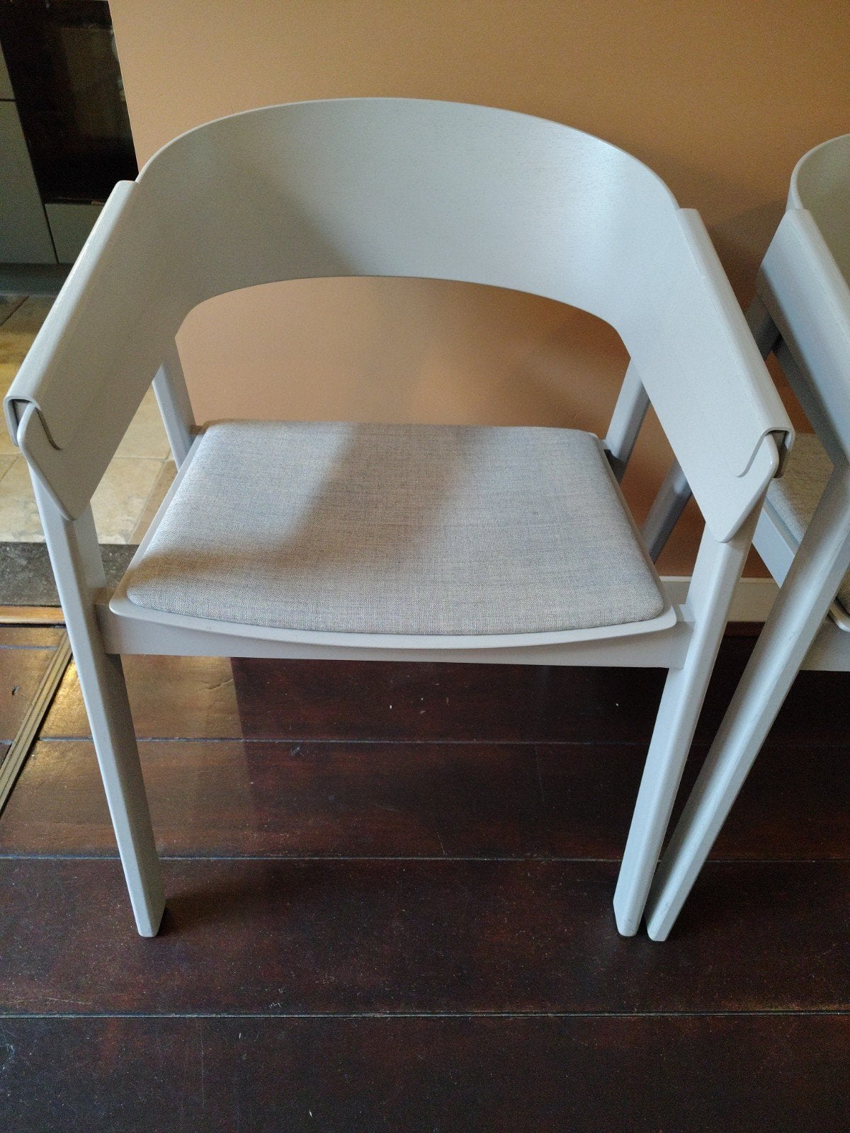 2 Muuto Cover design eetkamer stoelen grijs, Modern design, Gebruikt, Twee, Ophalen of Verzenden