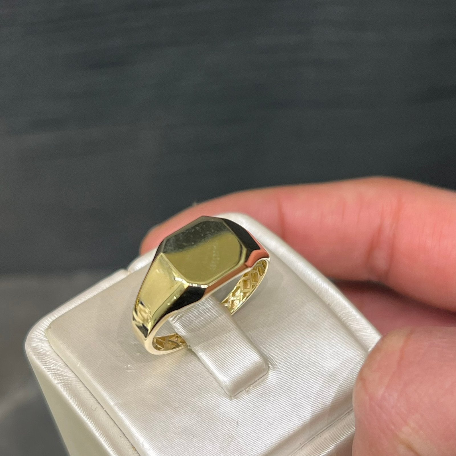 14 karaat gouden ring zegelring nieuw, Sieraden, Tassen en Uiterlijk, Ophalen of Verzenden, Nieuw, Goud, Dame of Heer