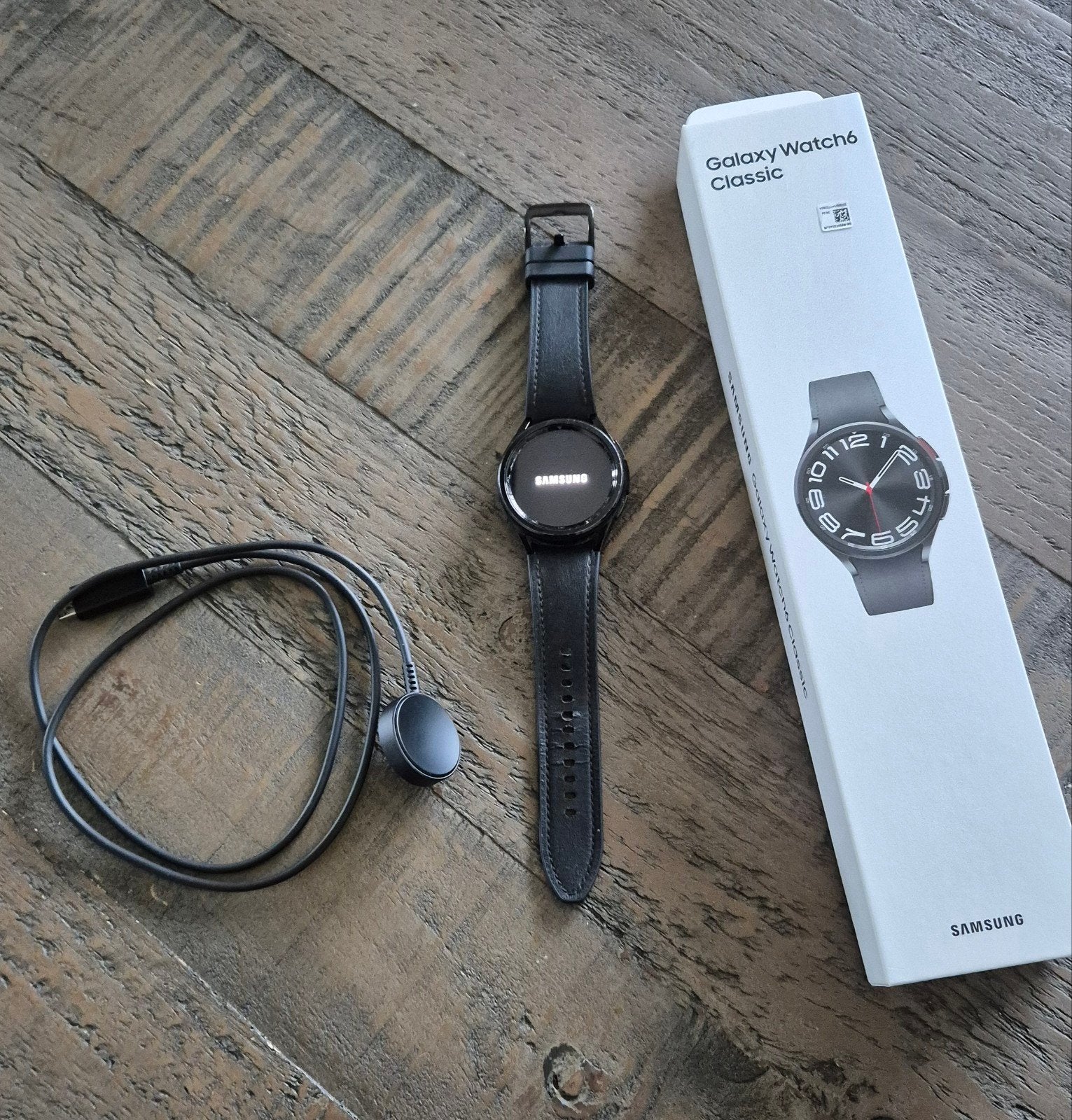 Samsung Galaxy Watch6 Classic LTE + oplaadkabel, Sieraden, Tassen en Uiterlijk, Smartwatches, Gebruikt, Zwart, Ophalen of Verzenden