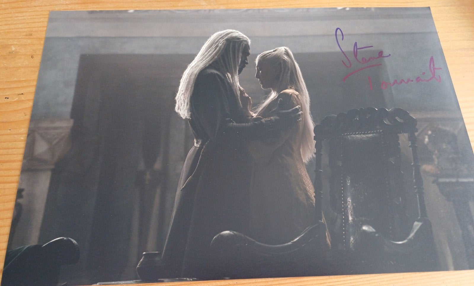 Steve Toussaint handtekening House of the Dragon foto 30x20c, Ophalen of Verzenden, Zo goed als nieuw, Foto of Kaart