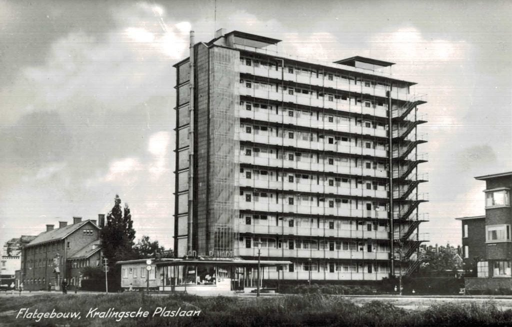 ROTTERDAM KRALINGEN  Flatgebouw Kralingse Plaslaan, Verzamelen, Ophalen of Verzenden, 1960 tot 1980, Ongelopen, Zuid-Holland