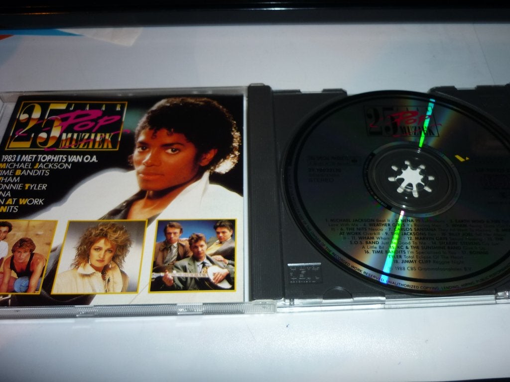 25 Jaar Pop Muziek - Diverse Artiesten (CD), Inclusief boekje, Pop, Ophalen of Verzenden, Zo goed als nieuw