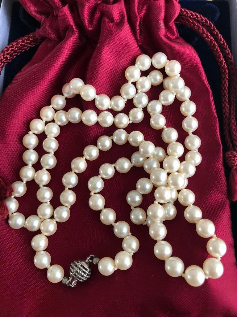 Parelketting Japans Zilver Slot zijden Buideltje Vintage, Ophalen of Verzenden, Zo goed als nieuw, Wit, Overige materialen