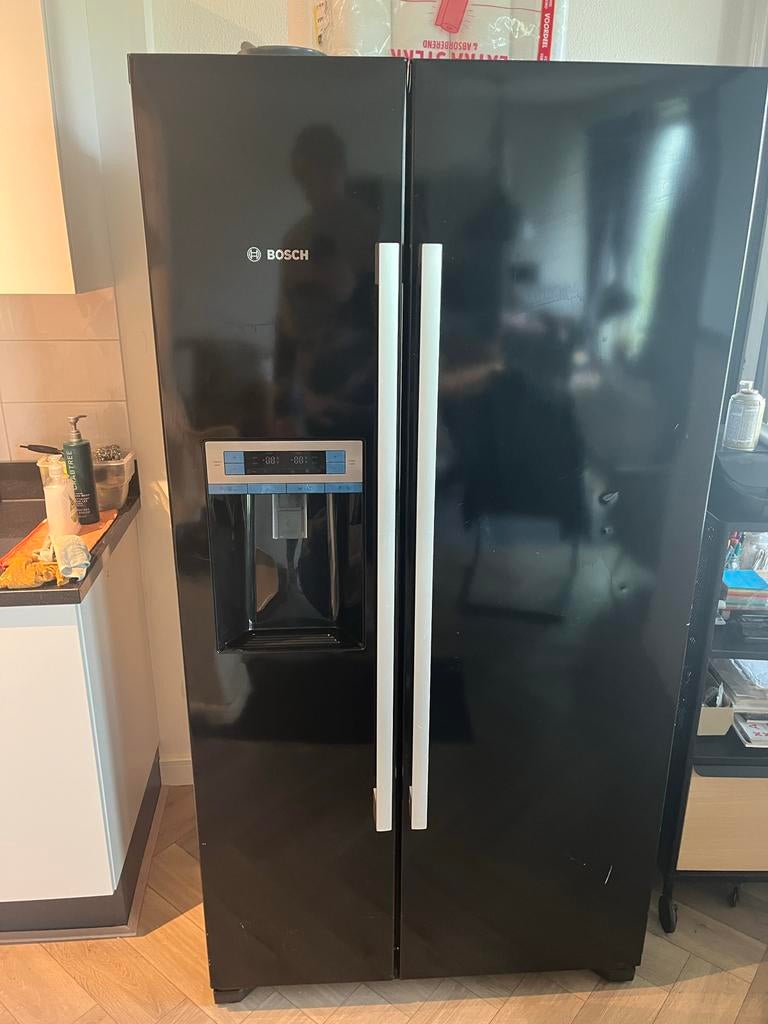 Bosch KAD90V20 Amerikaanse koelkast - RVS, ijs/waterdispense, 200 liter of meer, 60 cm of meer, Met aparte vriezer, Zo goed als nieuw