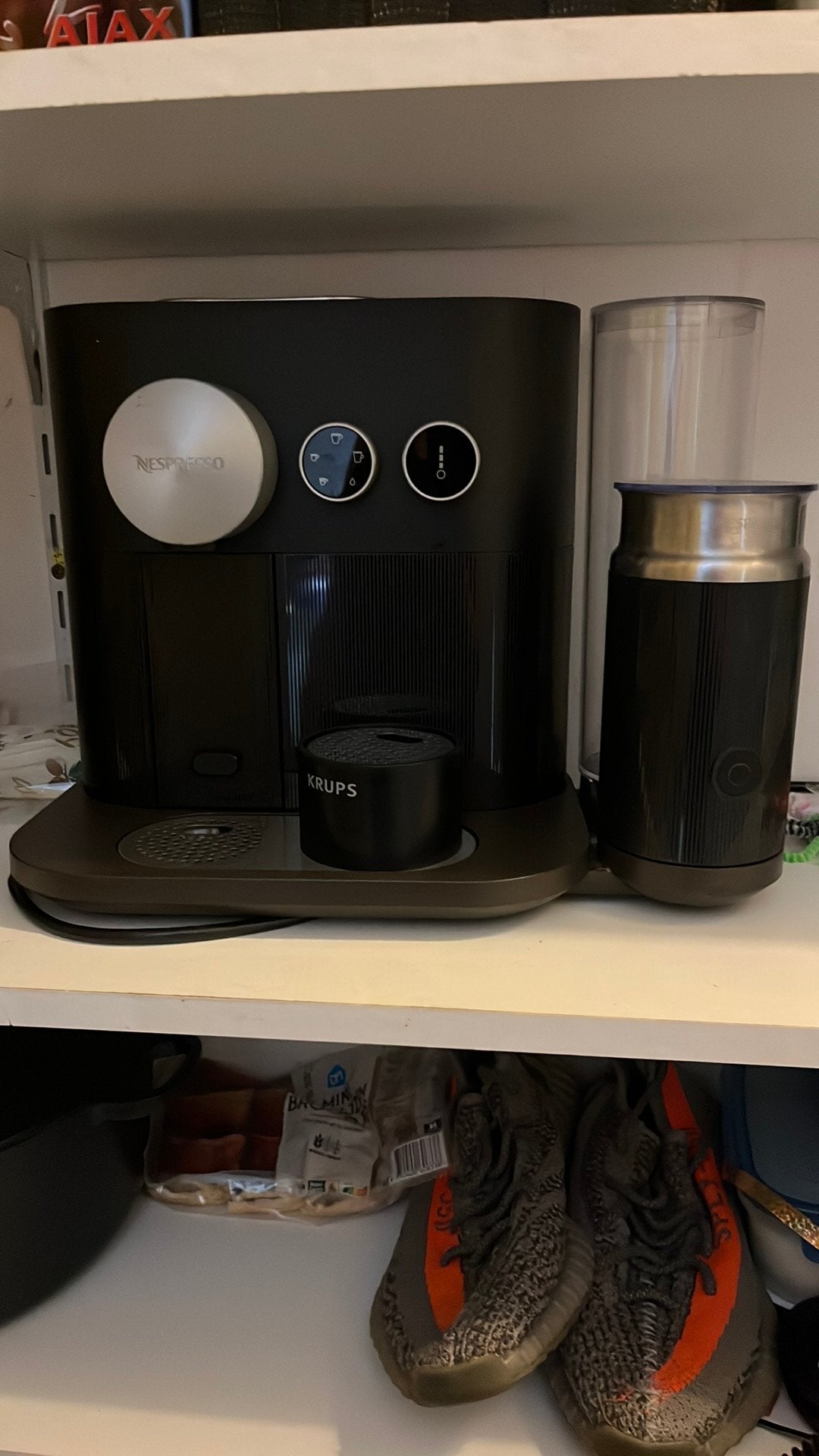 Krups nespresso machine met melkopschuimer, Ophalen, Gebruikt, Espresso apparaat