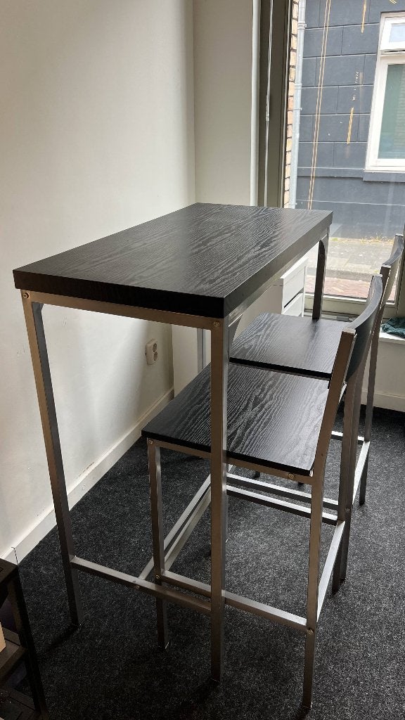 Bar Table with 2 Matching Chairs, Ophalen, Zo goed als nieuw