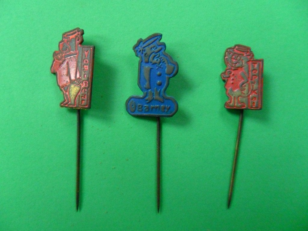 Speldjes stripfiguren: Hanna Barbara, Winnetou, Pep, Flipje, Ophalen of Verzenden, Overige figuren, Gebruikt, Overige typen