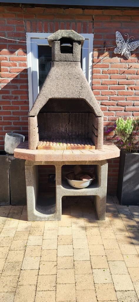 Stenen barbecue, Tuin en Terras, Houtskoolbarbecues, Gebruikt, Ophalen