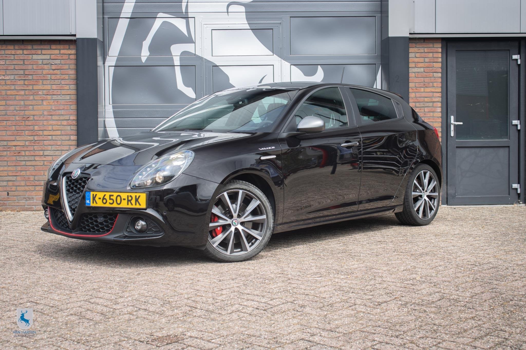 Alfa Romeo Giulietta 1.750 Turbo Veloce, 15 km/l, Gebruikt, 4 cilinders, Zwart