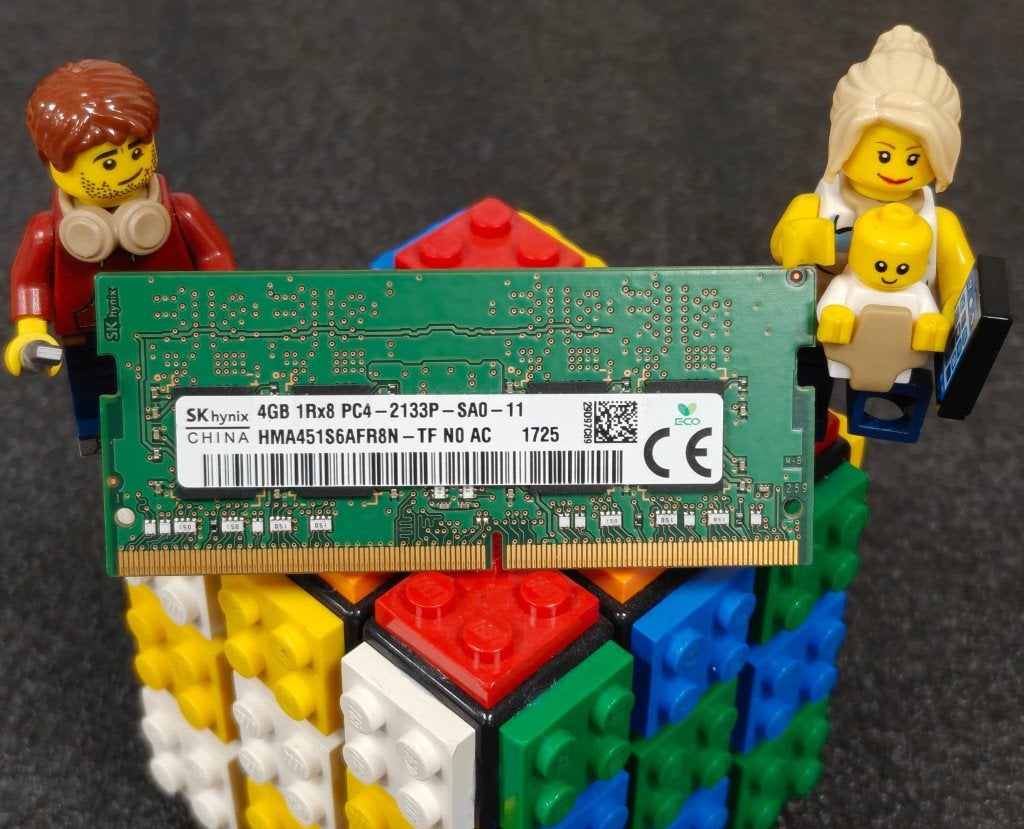 SK hynix HMA451S6AFR8N-TF NO AC 4GB DDR4 2133 SODIMM, DDR4, Ophalen of Verzenden, Zo goed als nieuw, Laptop