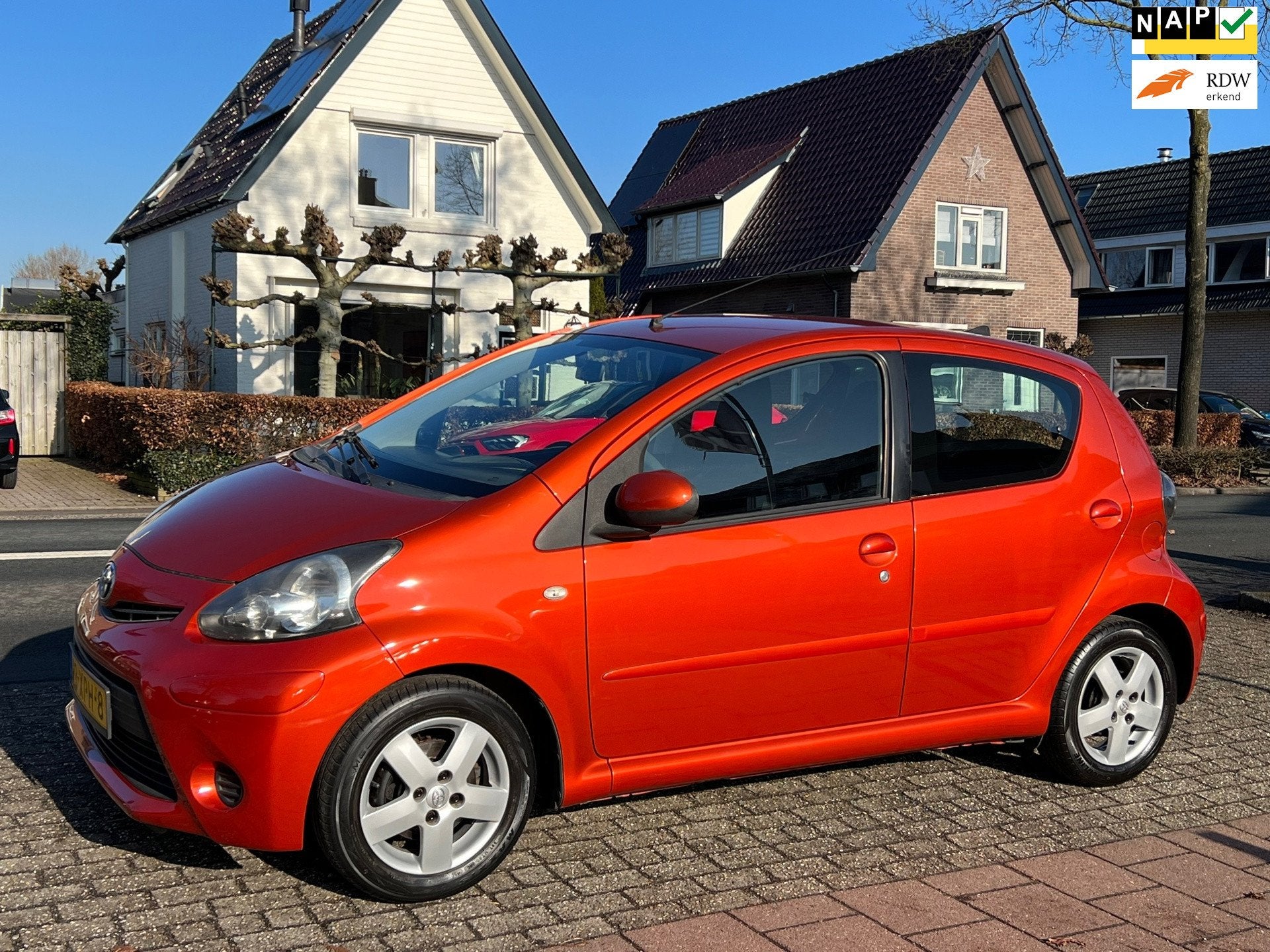 Toyota Aygo 1.0 VVT-i Comfort Orange NL-AUTO-NAP, Voorwielaandrijving, Euro 5, Stof, Gebruikt