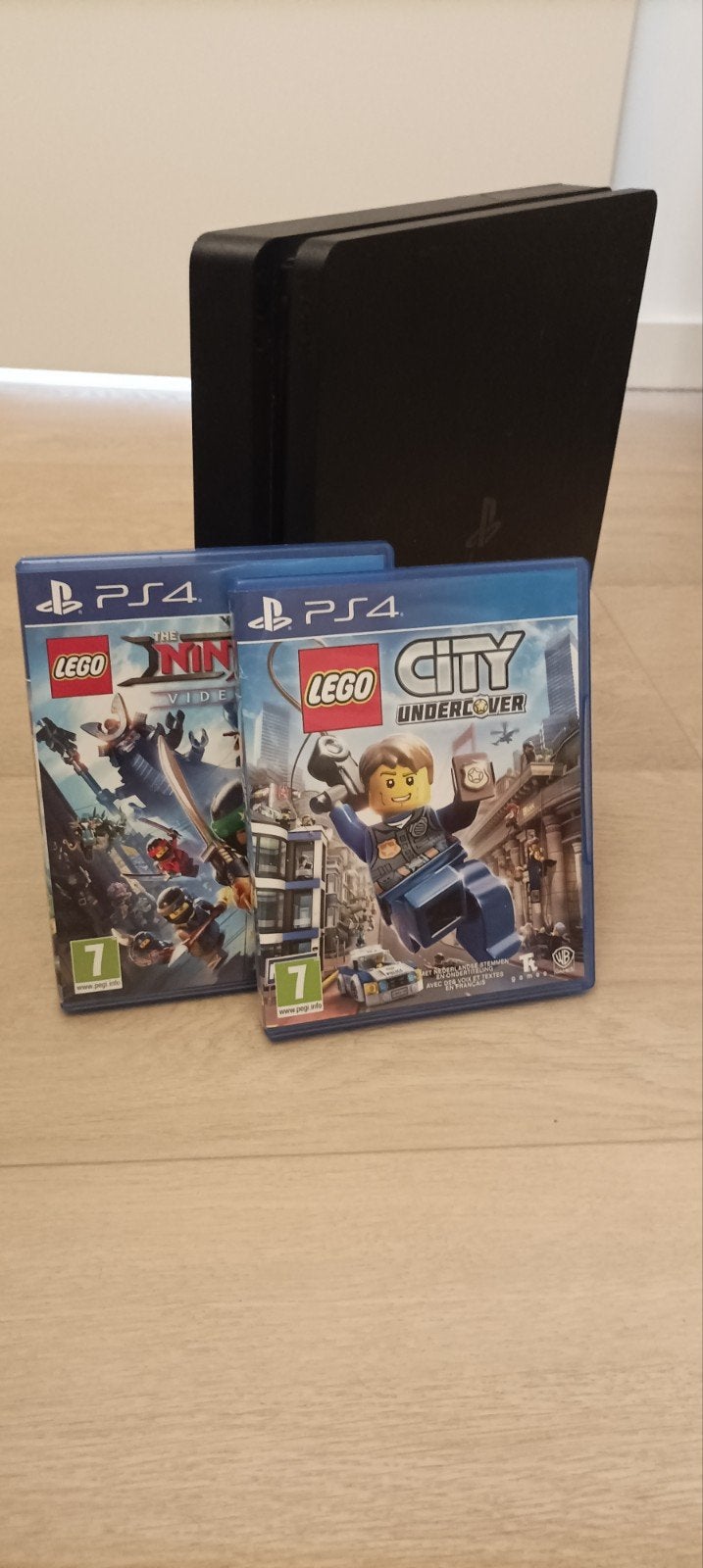 PS4 Slim 1TB met 2 games (incl. Minecraft), Spelcomputers en Games, Spelcomputers | Sony PlayStation 4, Ophalen, 1 TB, Met 1 controller