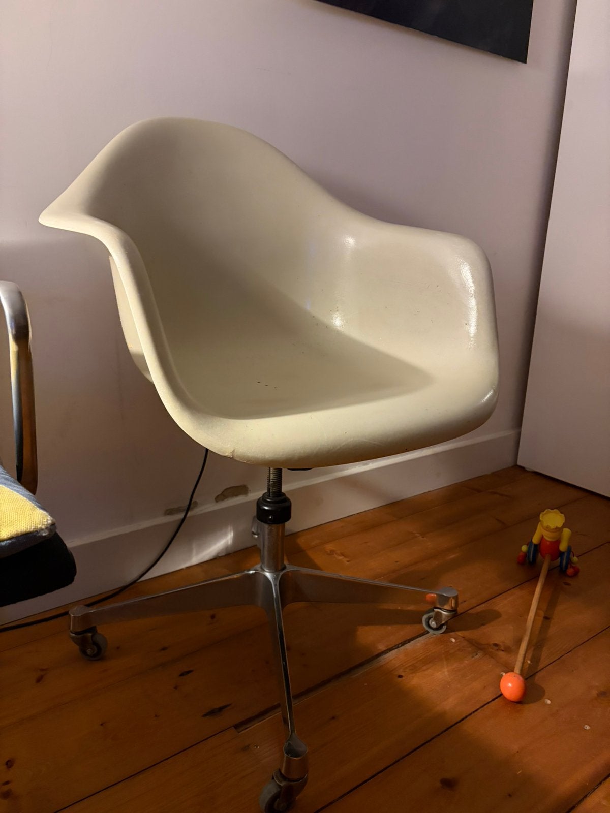 Orginele Herman Miller Eames DAT Fiberglass Armchair, Ophalen, Gebruikt, Eén