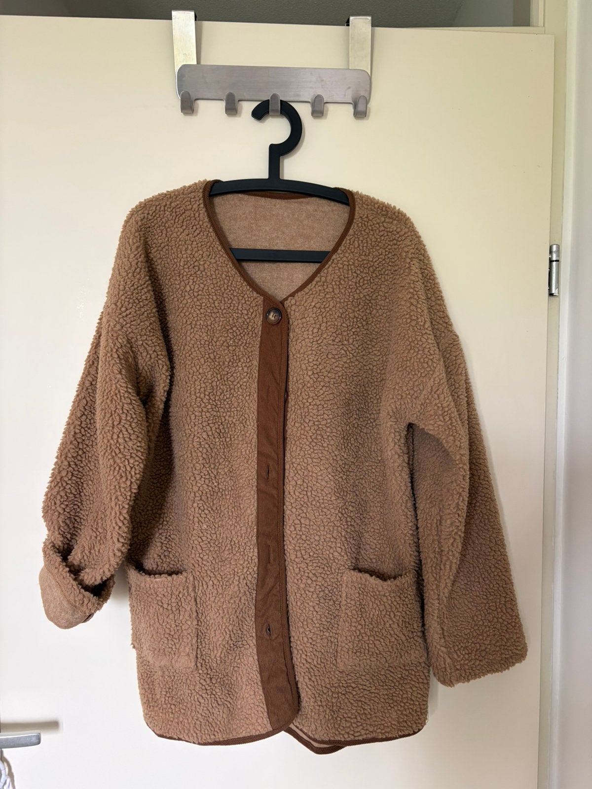 Nieuwe Teddy jas / vest licht oversized maat L bruin, Ophalen of Verzenden, Nieuw, Maat 42/44 (L), Bruin