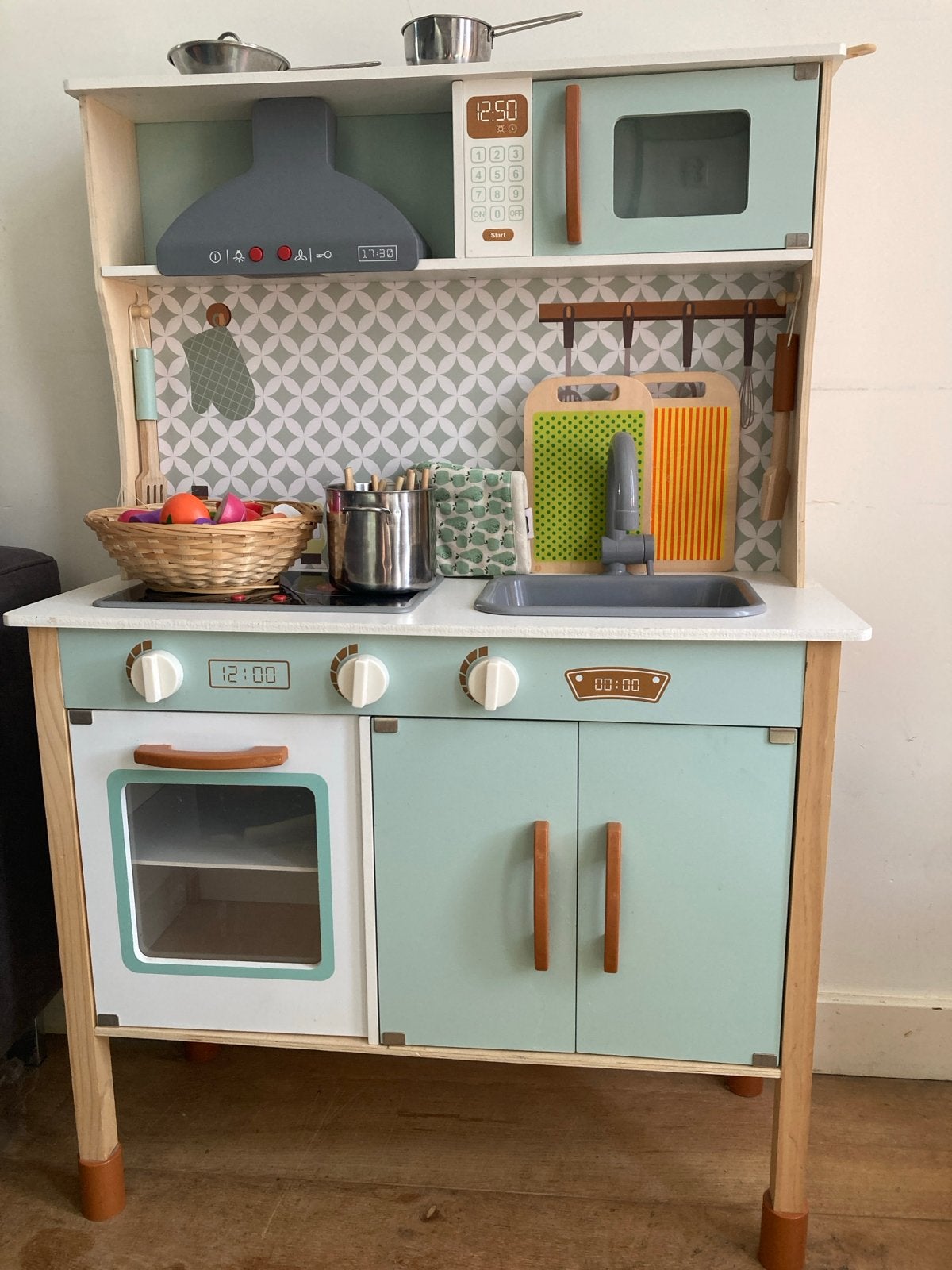 Houten speelkeuken met accessoires - Zeer goede staat, Ophalen of Verzenden, Zo goed als nieuw, Hout, Speelkeuken