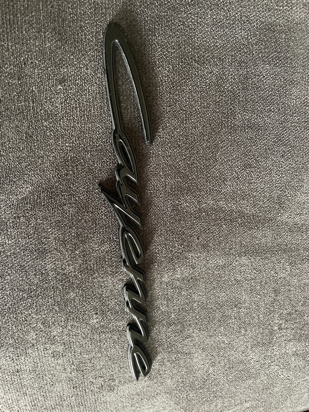 Porsche Cayenne logo / embleem, Ophalen of Verzenden, Gebruikt