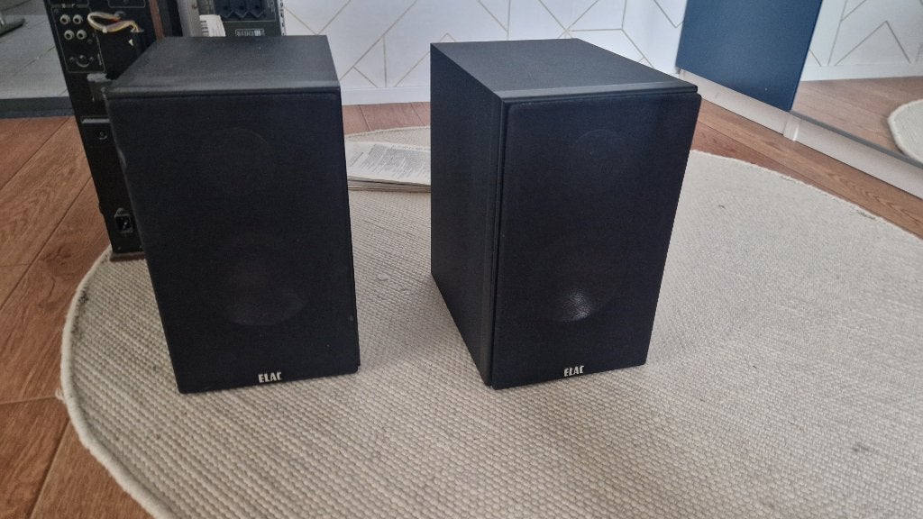 Elac CL 82