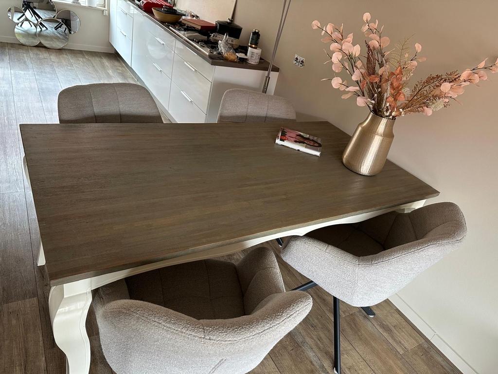 Gratis Elegante eettafel - Perfect voor gezellige diners, Huis en Inrichting, Tafels | Eettafels, Ophalen, Gebruikt, 50 tot 100 cm