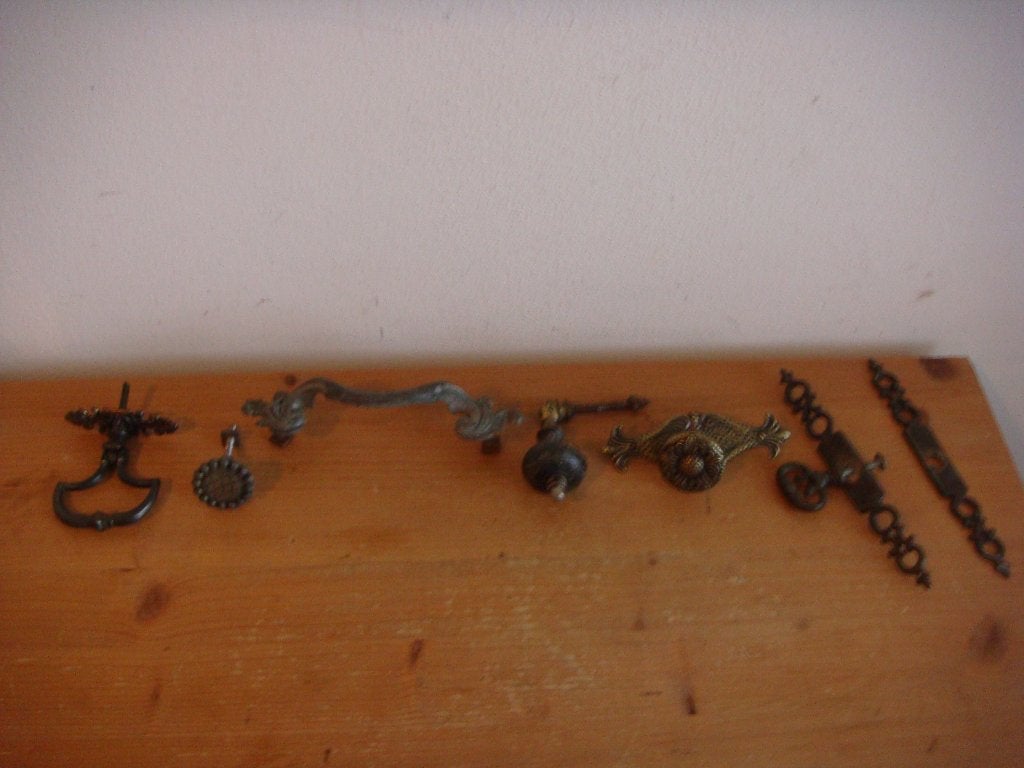 Zeven diverse ouderwetse koperen deur / lade knopjes, Ophalen of Verzenden