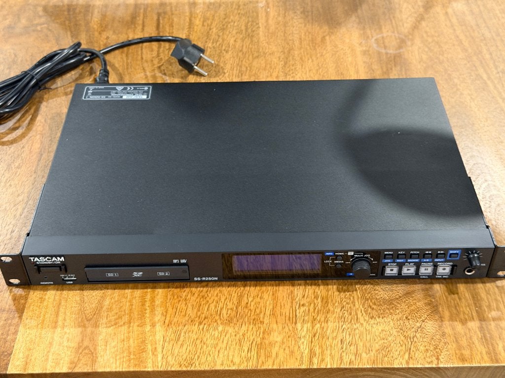Tascam SS-R250N solid-state netwerk audio recorder, Audio, Tv en Foto, Professionele Audio-, Tv- en Video-apparatuur, Ophalen of Verzenden