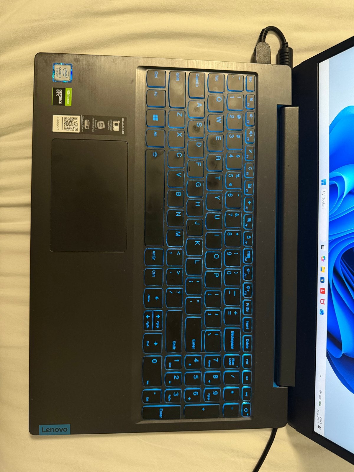 Foto 6 van Lenovo IdeaPad L340-15IRH Gaming Laptop - i7-9750HF, GTX 165