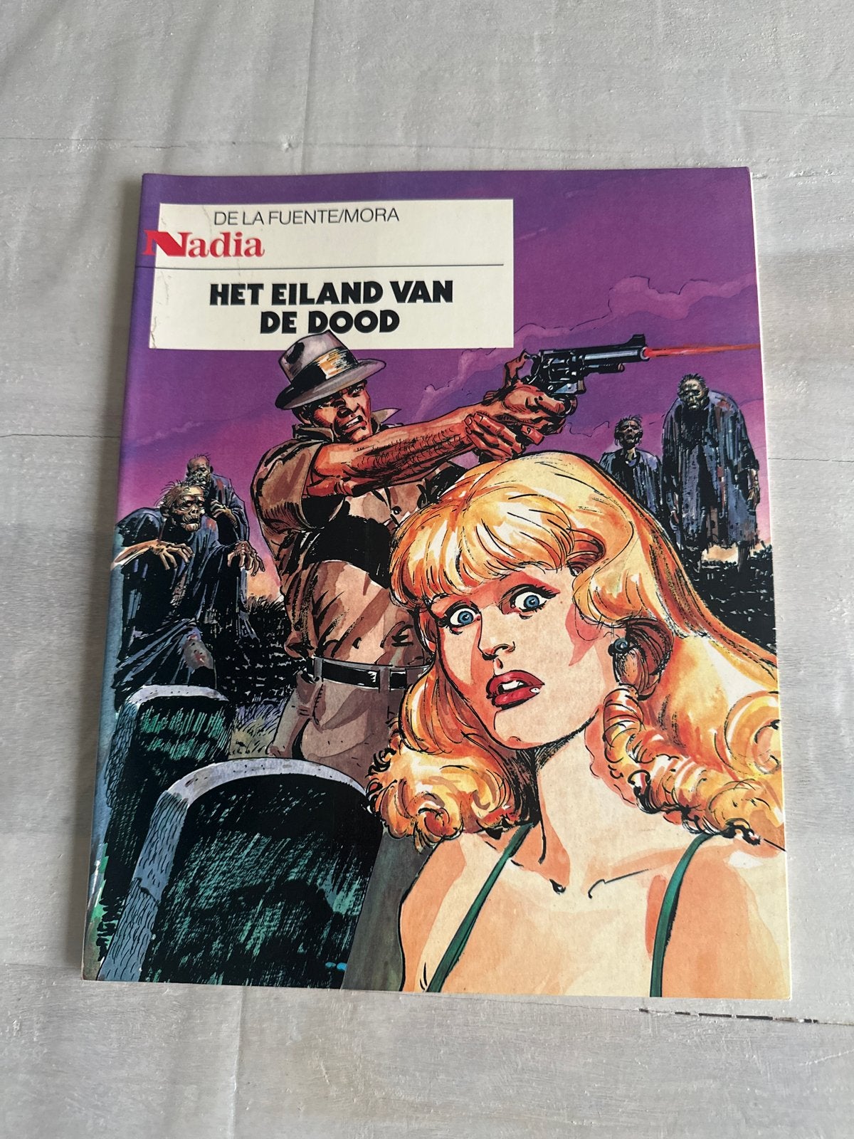Nadia: Het Eiland van de Dood - Spannend stripboek, Eén stripboek, Ophalen of Verzenden, Gelezen