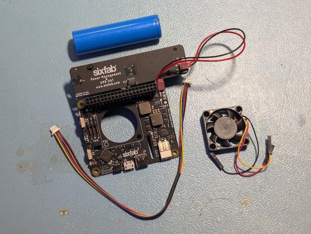Sixfab Raspberry Pi Power Management UPS HAT + accu
